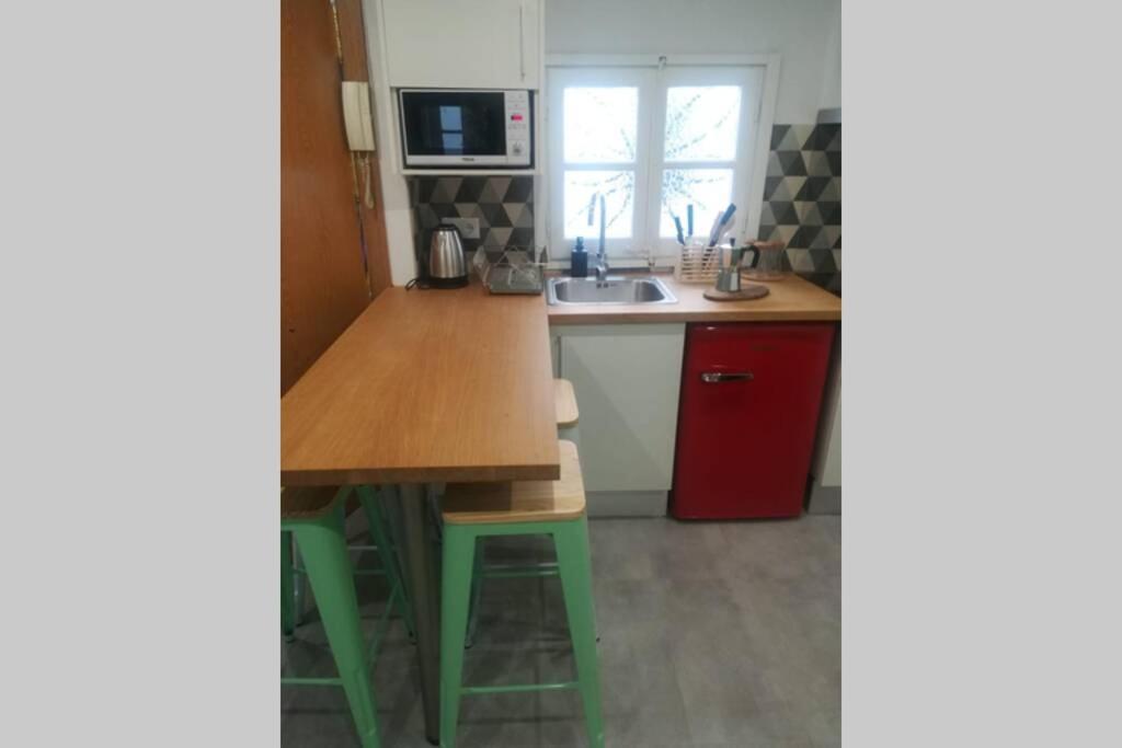 M3 Terrace. Cool Apartment 15 Min Center By Metro Esplugues de Llobregat Eksteriør bilde